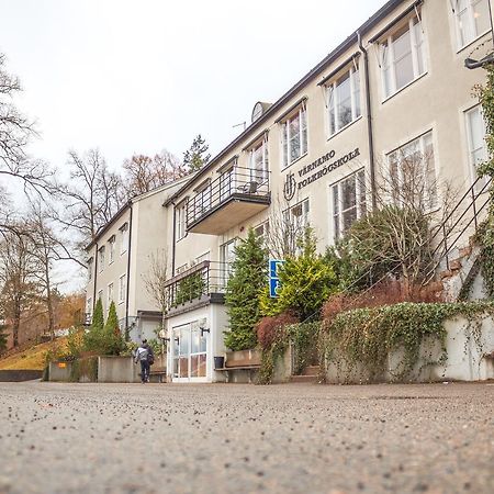 Vaernamo Folkhoegskolas Vandrarhem Exterior photo