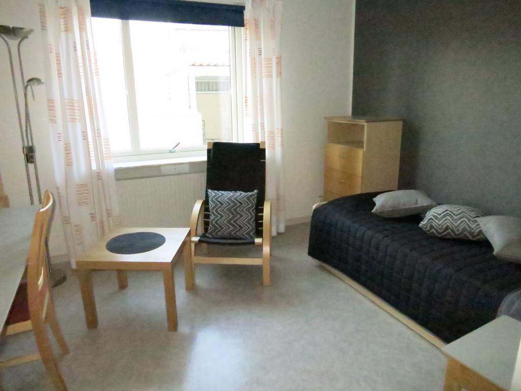 Vaernamo Folkhoegskolas Vandrarhem Room photo